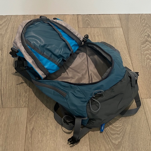 Deuter Hiking Backpack, 22L, Blue - Picture 6 of 10